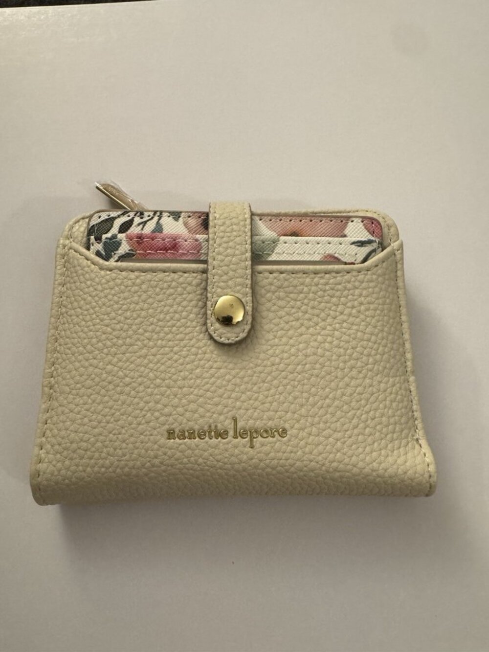 Nanette Lepore Leather ID Credit Card Keeper Holder Wallet Beige Floral BB25